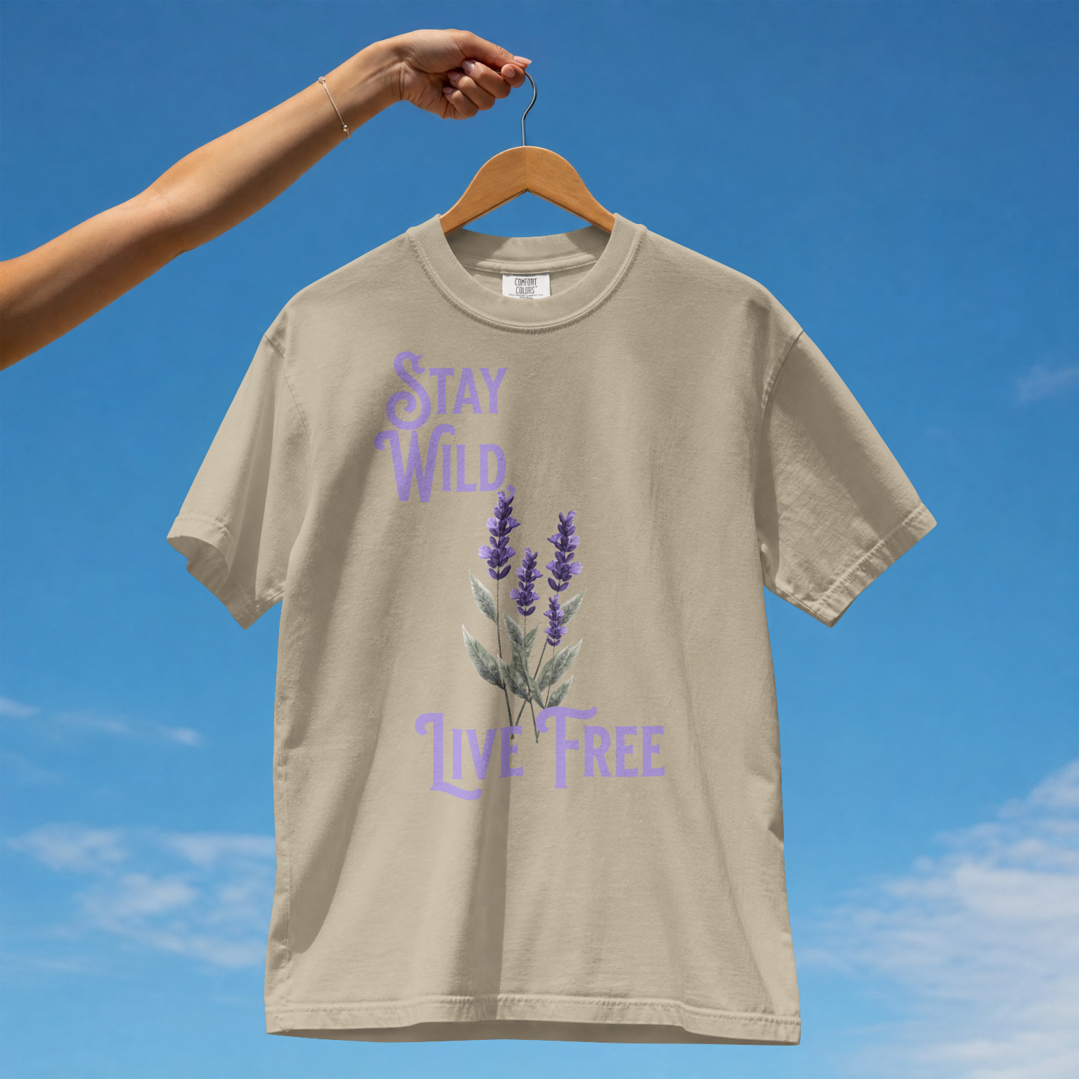 Lavender flower, stay wild live free, boho shirt - Softstyle T-Shirt – Bild 6